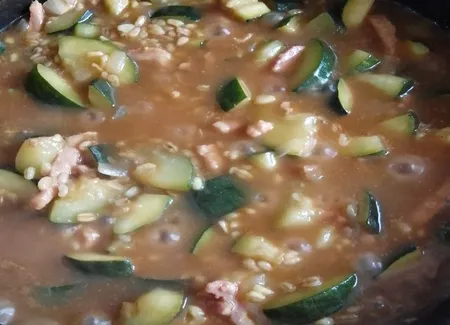 Poêlée de courgettes aux lardons et au blé