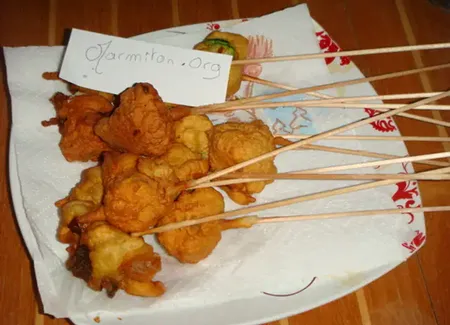Beignets de courgette à la féta et à la menthe fraîche