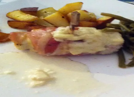 Roulé d'escalope de poulet à la fromagère