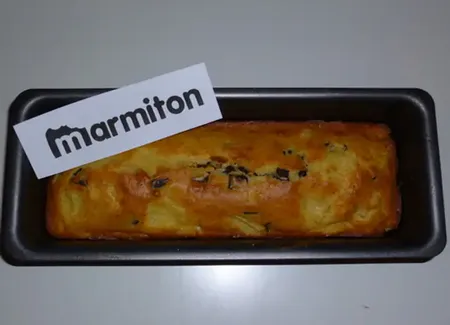 Gâteau léger à l'ananas et copeaux de chocolat