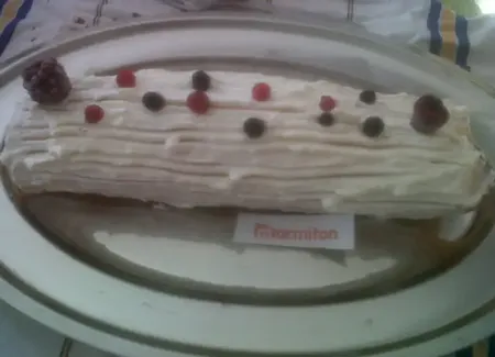 Buche de noël vanille fruits rouges