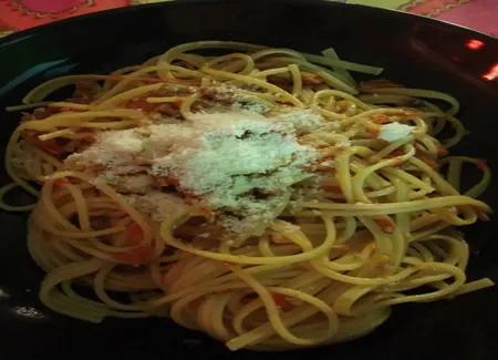 Spaghetti à la pizzaiola (tomates origan et ail)