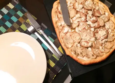 Pizza végétarienne blanche