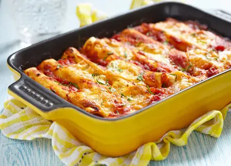Enchiladas oeufs saucisses