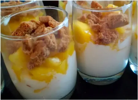 Verrines tricolores mangue citron spéculoos