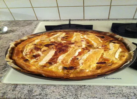 Tarte au brie et aux poireaux