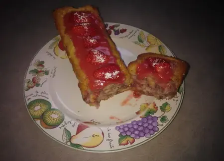 Cake aux fraises et coulis