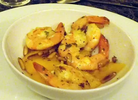 Salade de mangue aux crevettes