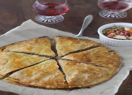 Tourte feuilletée à la viande (roumanie)