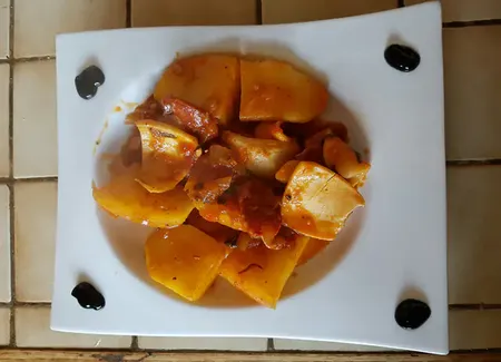 Chipirons au chorizo et piment d'espelette