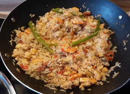Wok riz poulet crevettes