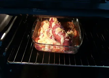 Saucisse morteau gratinée à la tomate