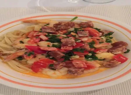 Scampis au chorizo et poivrons rouges