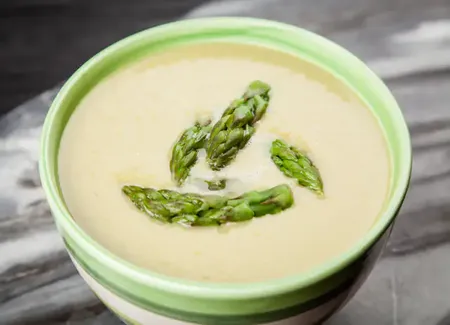 Soupe d'asperges blanches et pommes de terre