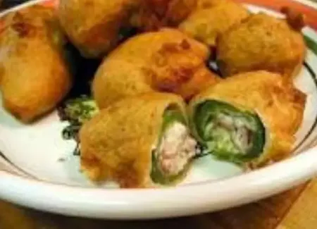 Jalapeños poppers (beignets de piments au fromage)