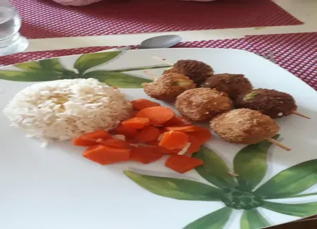 Brochette de boulettes de poulet
