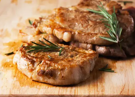 Rôti de porc aux oignons (recette micro-ondes)