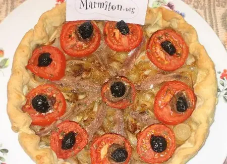 Tarte niçoise aux oignons