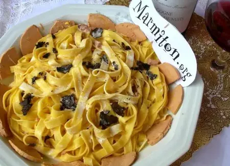 Tagliatelle fraîches aux truffes et au foie gras