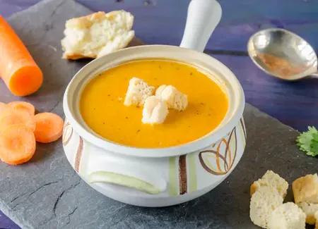 Soupe aux carottes, topinambours et pommes de terre