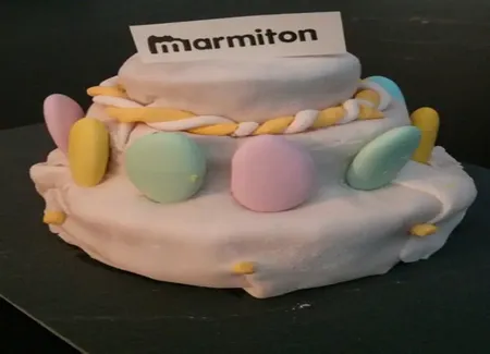 Pièce montée en pâte à sucre