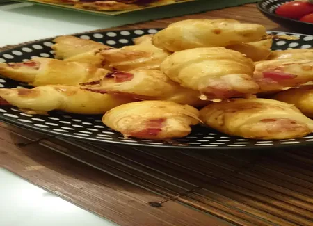 Croissants fromage/lardons en amuse bouche