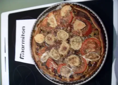 Tarte aux champignons, poivrons et chèvre