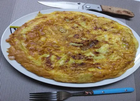 Omelette fourrée aux poireaux