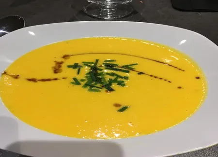 Velouté de potimarron, pommes de terre, carottes