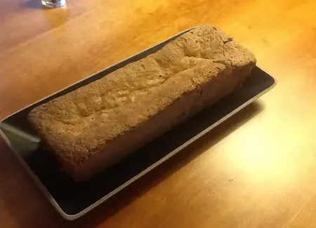 Cake au noisettes et chocolat