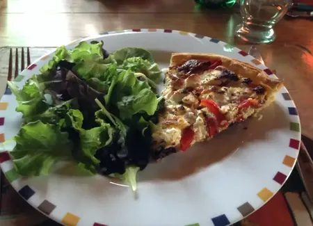 Tarte au chèvre et à la tapenade