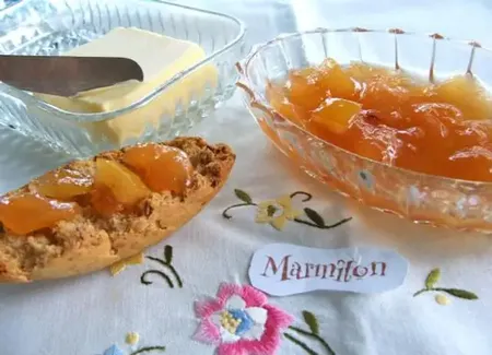 Confiture de pêches citronnée