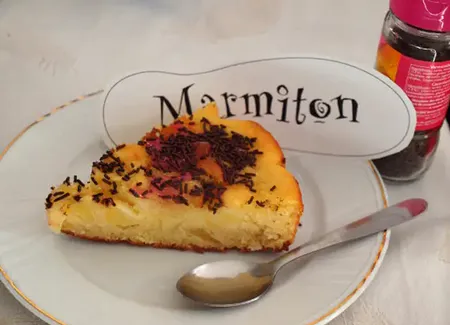 Gâteau fondant aux pommes saveur coco