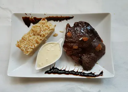 Pavés de bison sauce stroganov