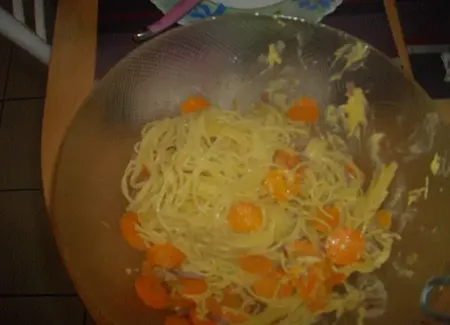 Spaghetti aux carottes sauce moutarde