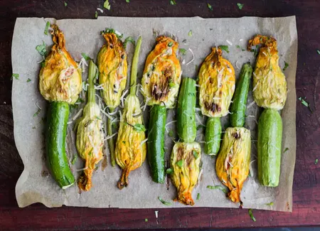 Fleurs de courgette poêlées