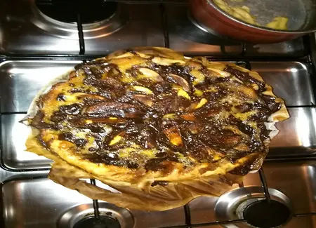 Tarte aux pommes, aux poires et au chocolat