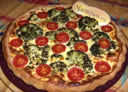 Quiche aux brocolis, st marcellin et tomates cerises