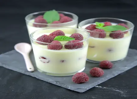 Mousse aux citrons et framboises