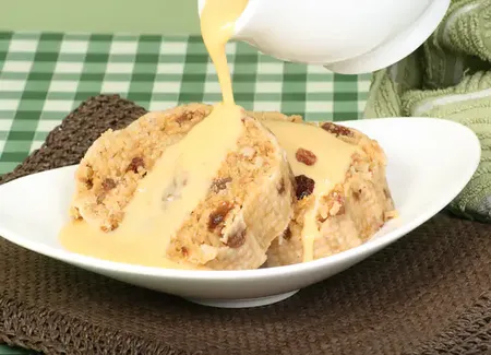 Crème anglaise avec saucier
