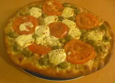 Pizza tomate et chèvre facile