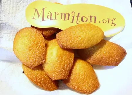 Madeleines au citron vert et à la menthe