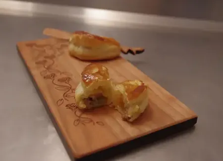 Chaussons de foie gras aux pommes caramélisées
