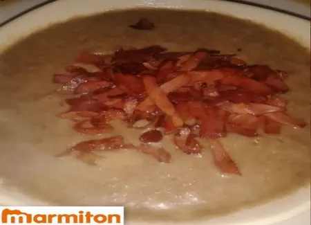 Velouté de lentilles au jambon de pays