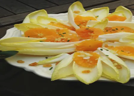 Salade fraîche d'endives et oranges