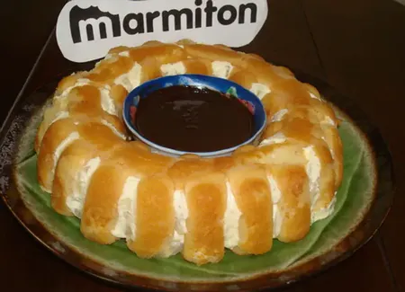 Charlotte mascarpone, poire et son coulis de chocolat