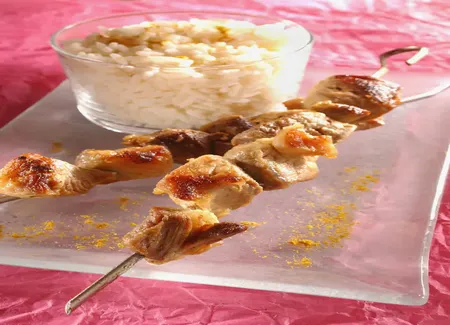 Brochettes de porc mariné au curry