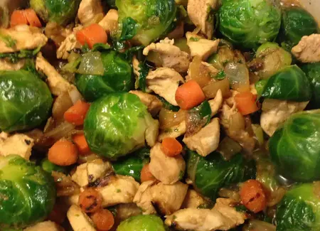 Poulet aux choux de bruxelles