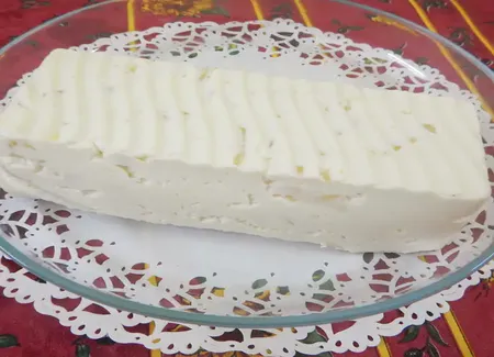 Gâteau paresseux à l'ananas (sans cuisson)