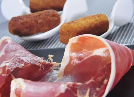 Croquets de camembert au jambon cru